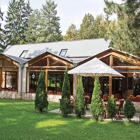 Pust Rekreacne Stredisko Resort *