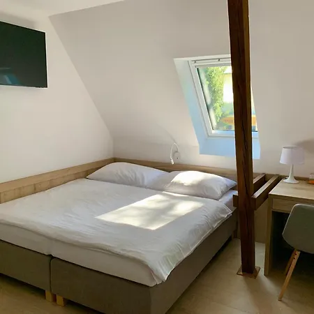 Pust Rekreacne Stredisko Üdülőközpont *