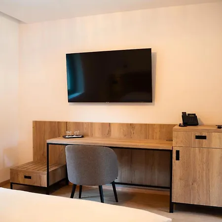 Pust Rekreacne Stredisko Resort *