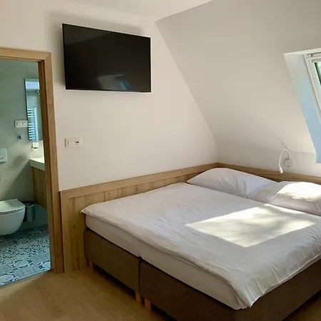 Pust Rekreacne Stredisko Üdülőközpont *