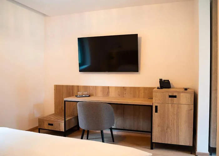 Pust Rekreacne Stredisko Resort *